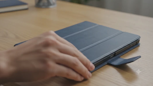 Funda para iPad Pro de 13 pulgadas (M5 2025/M4 2024) con Soporte para Pencil, Funda de Soporte de Cuero Vegano